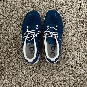 Womens ON cloud shoes